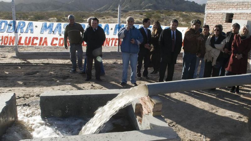 Corpacci puso en funcionamiento el acueducto para San José