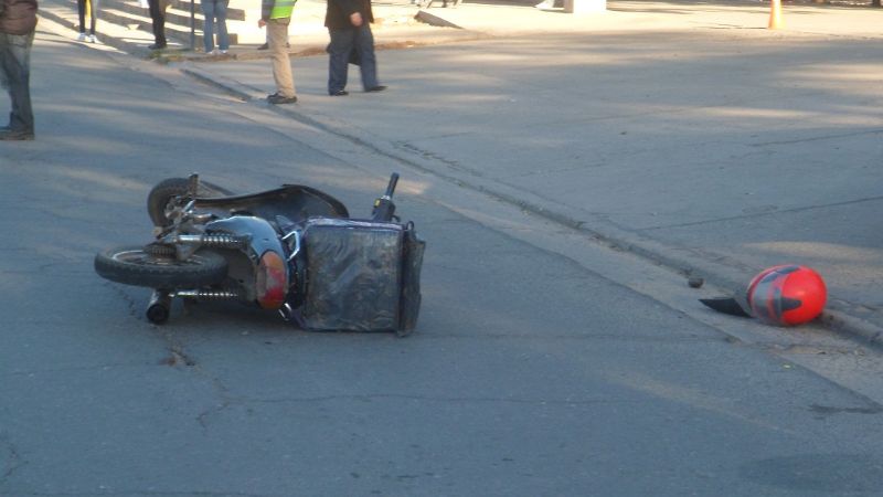 Motociclista lesionado frente al CAPE