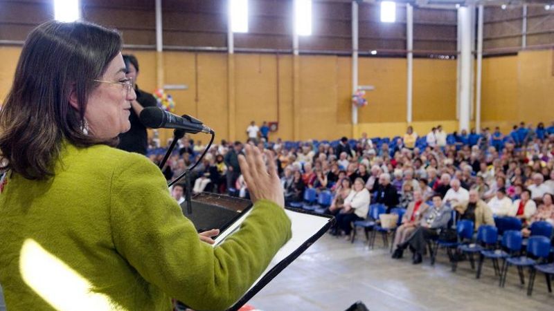 La Gobernadora festejó con anuncios el Día de los Jubilados