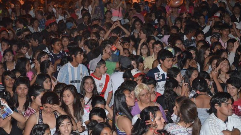 Más de 10 mil jóvenes recibieron la Primavera en Valle Viejo