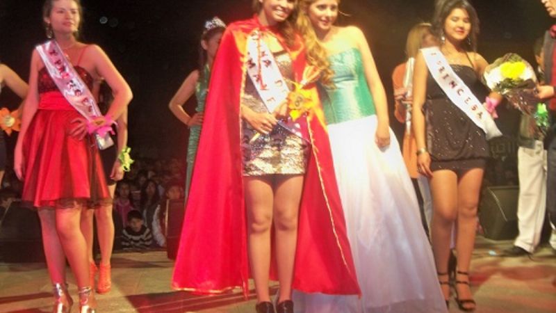 Maria Eva Morales: Reina Departamental de los Estudiantes 2012