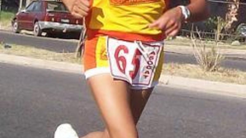 Frencia y Acosta coronaron el medio maratón Expolivo