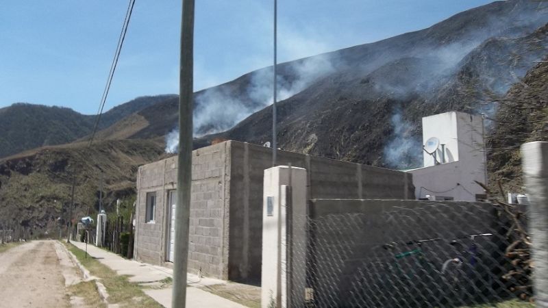 Incendio forestal en Aconquija