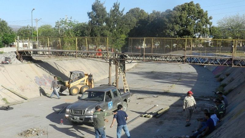 La comuna levantó el puente caído desde hace un año en el Fariñango