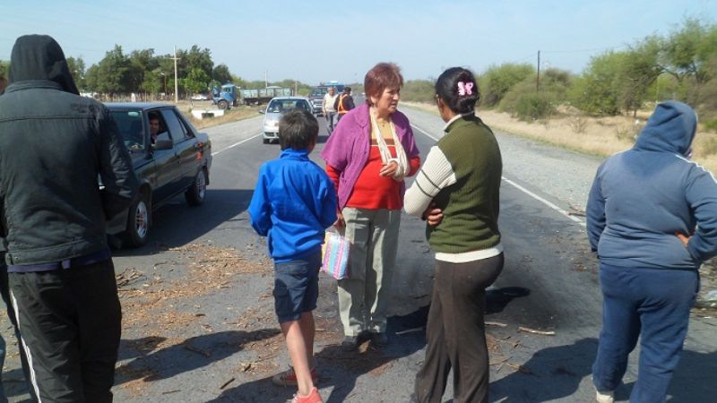 Piquete de vecinos impidió el paso de una mujer en estado delicado