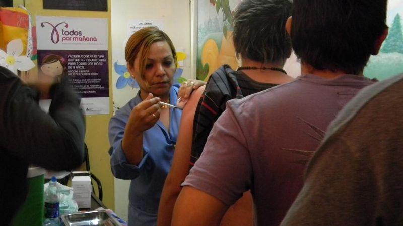 Casi 1000 personas se vacunaron hoy contra la Gripe A