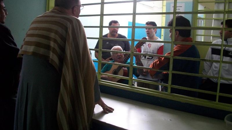 El Obispo visitó la cárcel