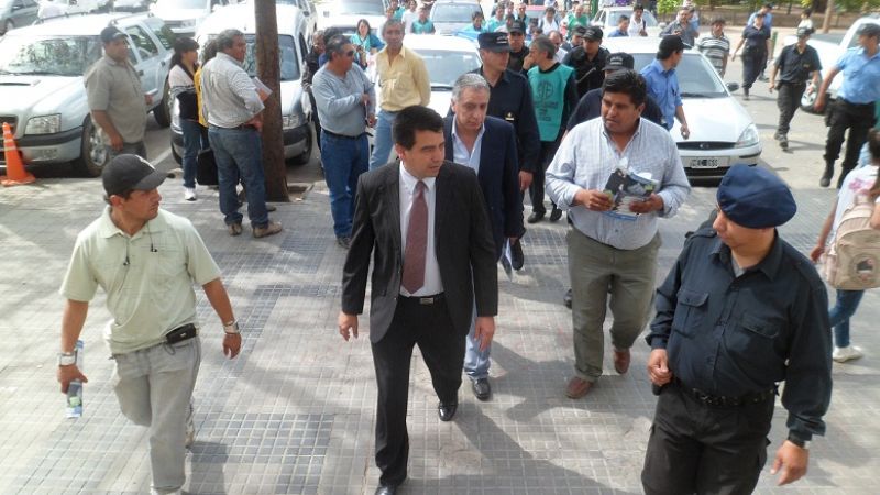 Delegados de ATE piden diálogo