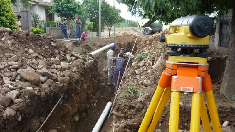 Avanzan las obras redes de agua potable y recolección de residuos cloacales