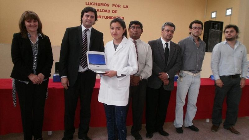 ANSES entregó netbooks y difundió la tarjeta "Argenta" en Andalgalá