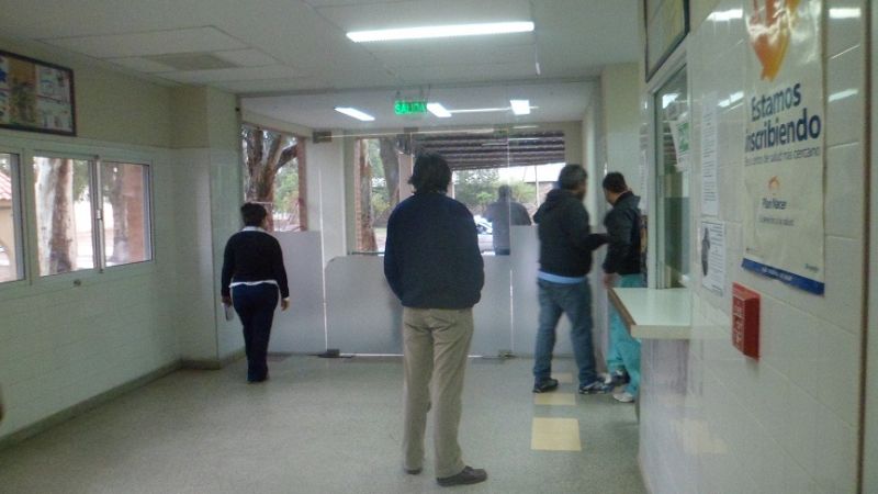 Familiares del bebé fallecido volverían con protesta a la Maternidad