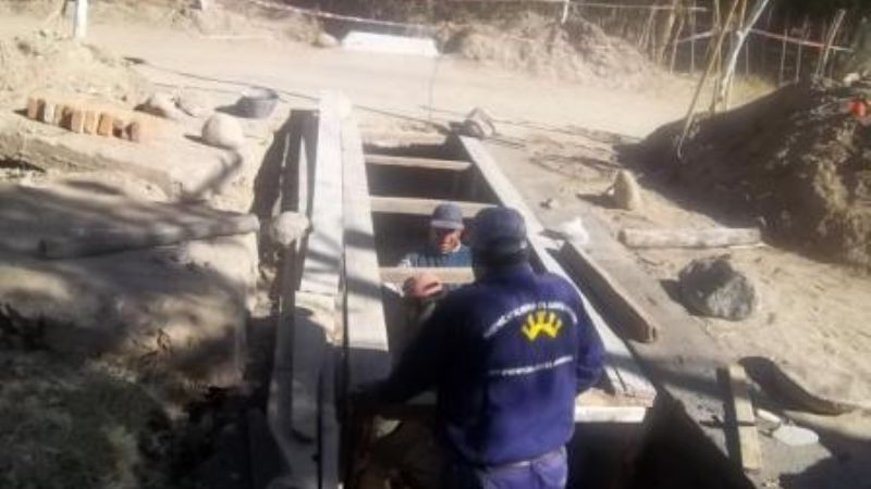 Canales para riego en Loro Huasi