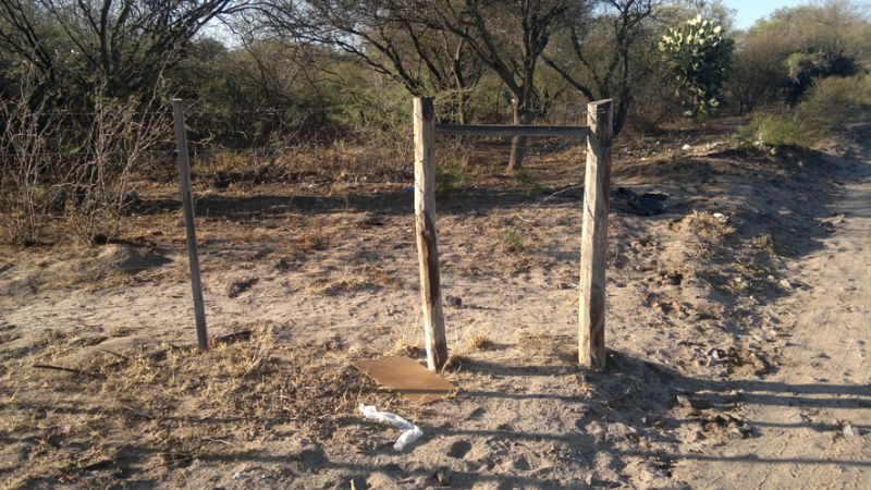 Otra vez robaron alambrados y postes en la Av. Circunvalación 