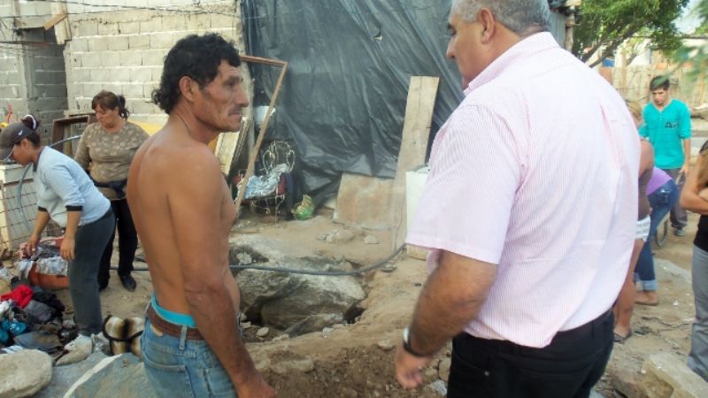 Ayudan a una familia que sufrió el incendio de su vivienda en el sur