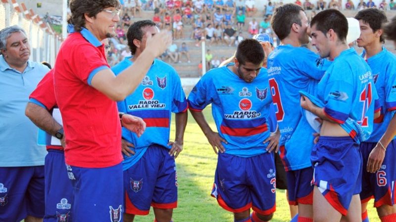 San Lorenzo busca “salvación” y Aconquija “pinchar un globo”