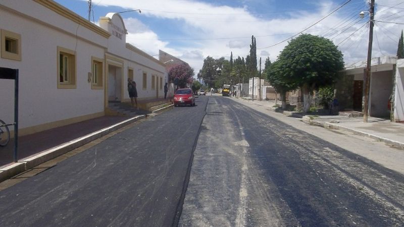Mendoza sigue pavimentando en San José