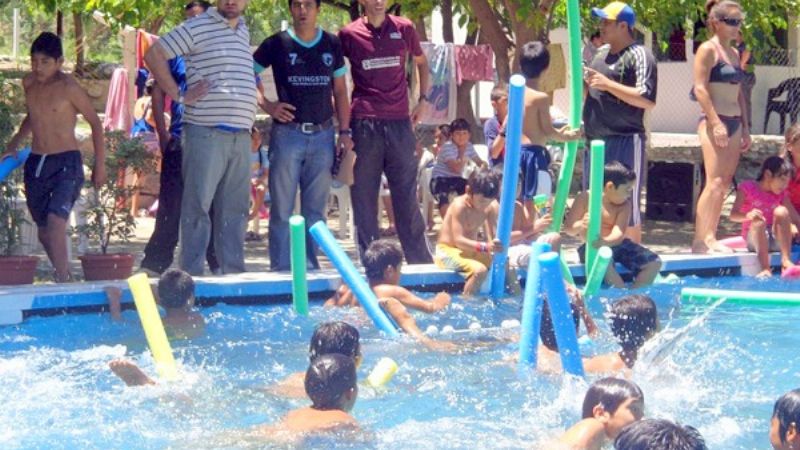 “Las colonias posibilitan la integración de los niños”