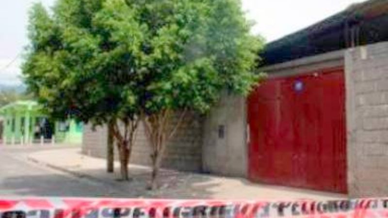 Policías en la mira, acusados de robar en el taller de los Juárez