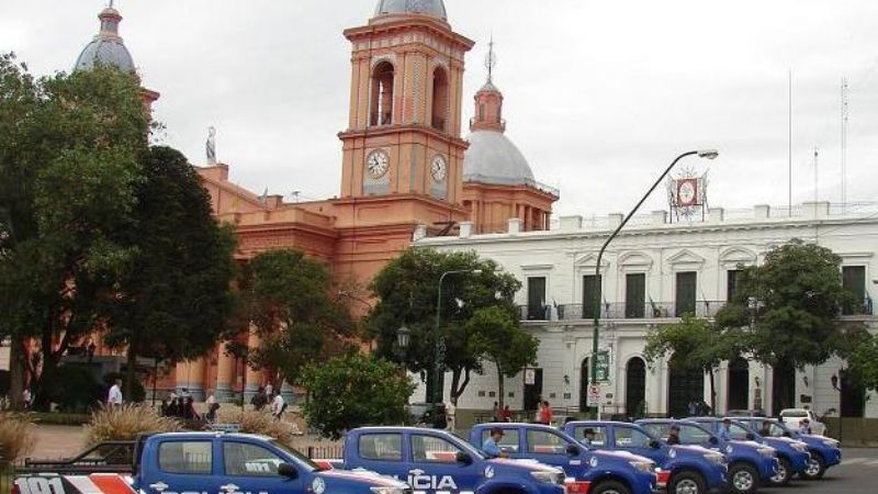 Entregaron nuevos móviles en Huillapima y Recreo