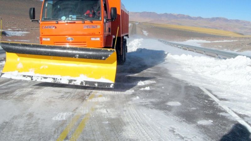 El paso está “inhabilitado” del lado chileno por “nieve en calzada”.