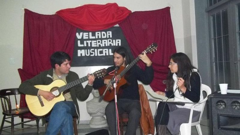 Velada literaria en El Rodeo