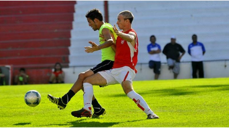 Juvenil catamarqueño en la primera de Instituto