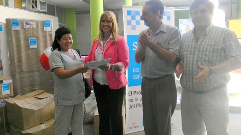 Insumos y equipamiento para Áreas Programáticas