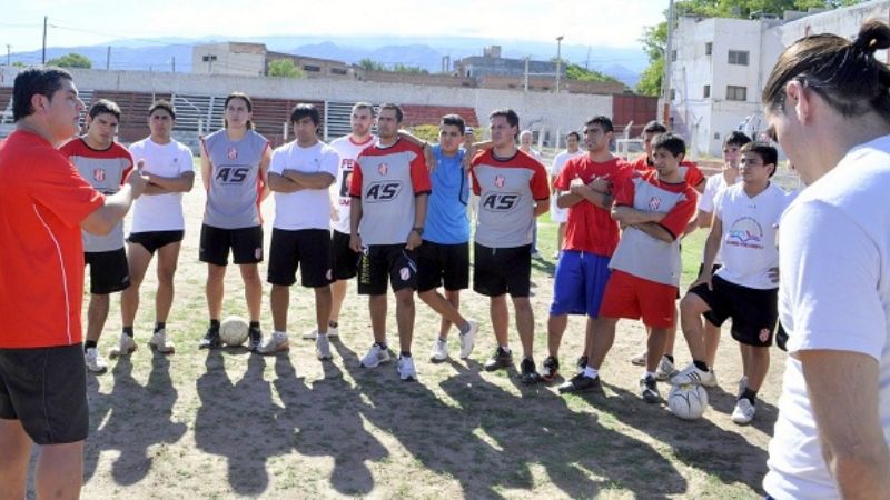 Villa Cubas volvió a entrenar con Quinteros como técnico
