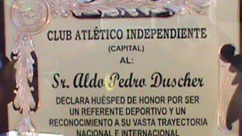 El CAI capitalino agasajó a Aldo Pedro Duscher