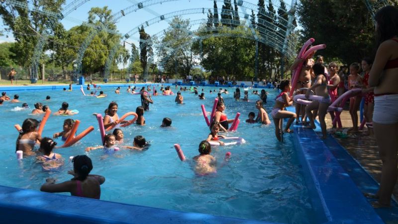 Más de 200 niños disfrutan de la Colonia de Vacaciones