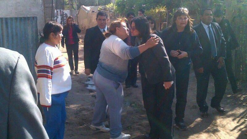 Corpacci y Moreta recorren obras de cloaca en barrio Las Tres Marías