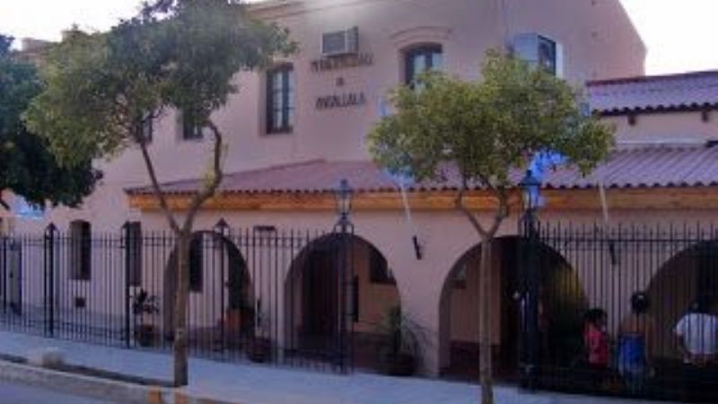 Reiteran pedido de aumento salarial