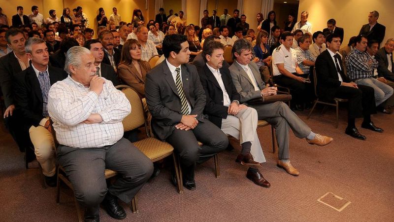 Mera propone acordar junto a los poderes públicos acciones concretas sobre seguridad