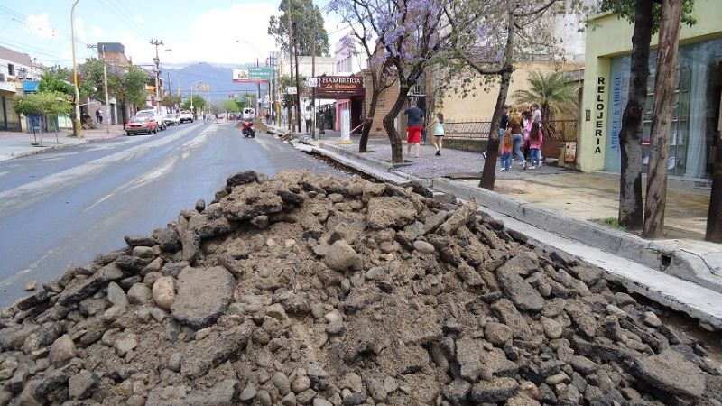 Colapsó la Av. Belgrano