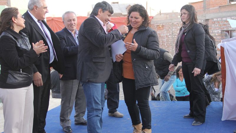 Techo digno para más familias santamarianas