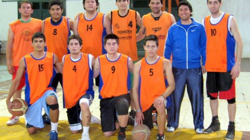Esta noche larga la Liga Universitaria de Básquetbol
