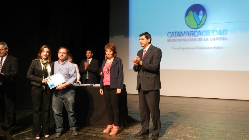 Entrega de certificados a beneficiarios del Programa “Capital Social”