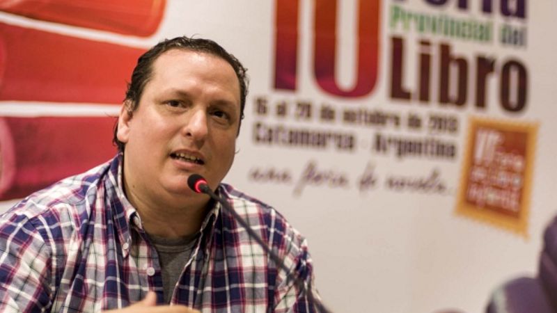 Hernán Brienza le dio la palabra al público catamarqueño en la Feria del Libro