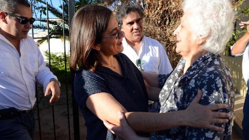 Junto a candidatos del FPV, la Gobernadora caminó el Circuito 7