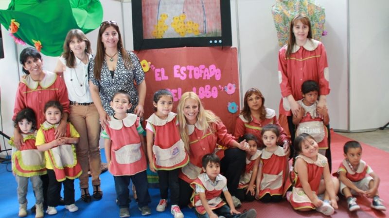 Los chicos de los CEIyF y los CAE participaron de la Feria del Libro