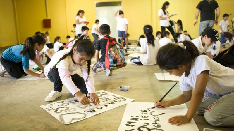 Mensajes en blanco y negro en la Feria del Libro