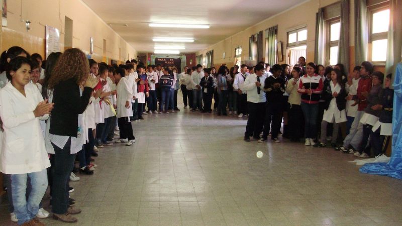 La Imagen de la Virgen del Valle, en la escuela de Villa Dolores y centros de salud de Capital
