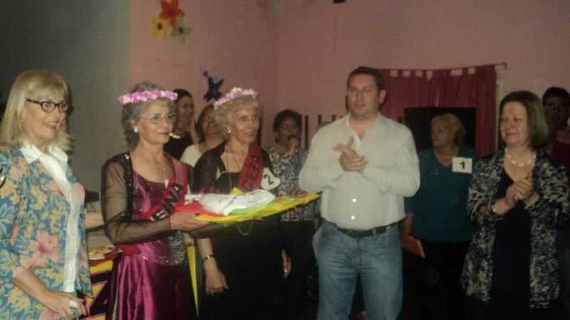 Jubilados de PAMI tienen su reina