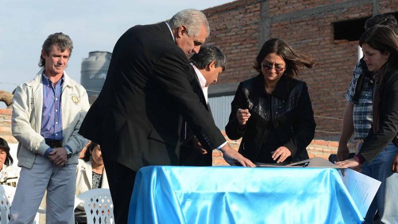 Viviendas y obras para Santa María