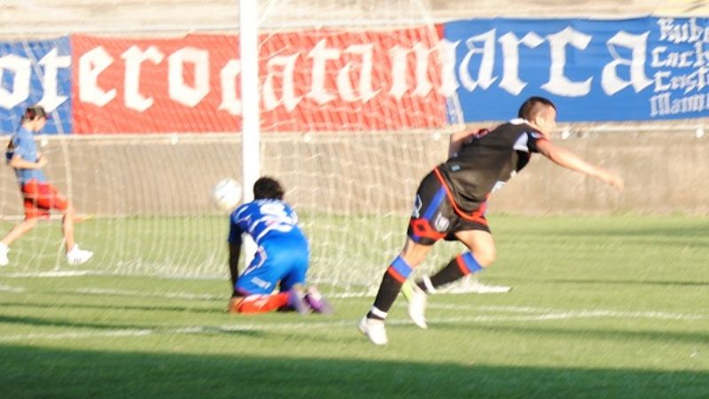 San Lorenzo cumplió el objetivo central: llegó a la punta