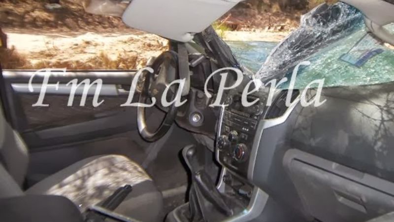 Chocó contra la montaña y volcó