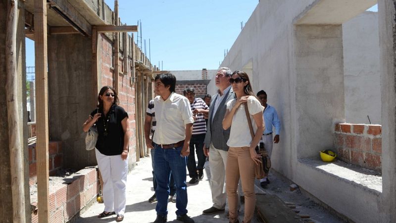Lucía visitó obras de nuevos edificios escolares