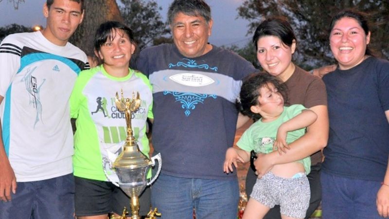 “Madres” honradas por Marcelo Fabricius y Ramona Ibáñez