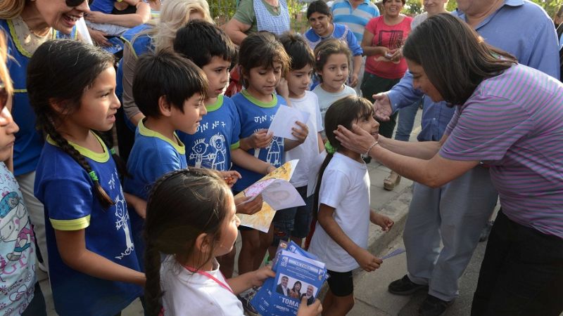 Lucía por los barrios