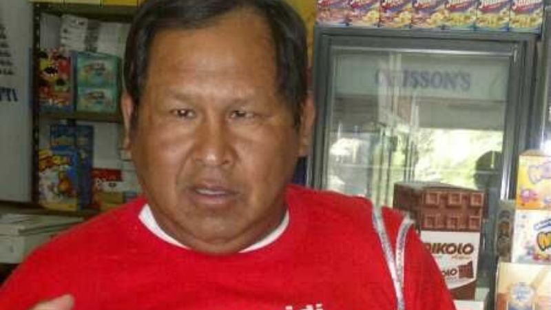 Los personajes también juegan apoyando en esta elección